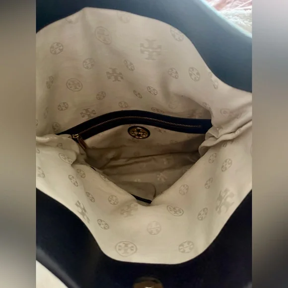 Tory Burch Amanda Foldover 3-Way Black Pebbled Leather Crossbody Bag - Picture 13 of 13